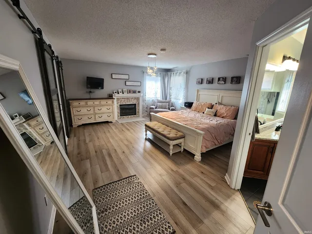 $499,995 | 501 South Riviera Lane, Yorktown, IN 47396