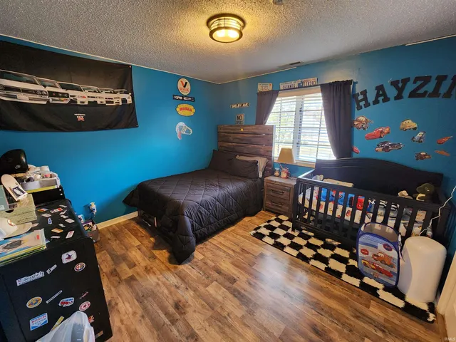 $499,995 | 501 South Riviera Lane, Yorktown, IN 47396