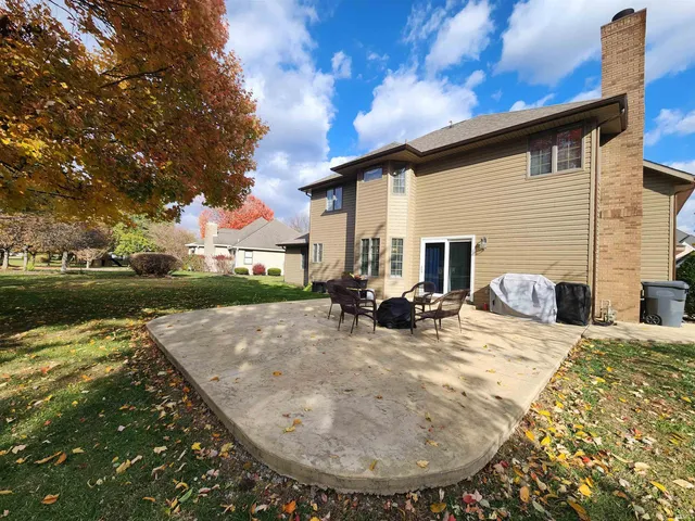 $499,995 | 501 South Riviera Lane, Yorktown, IN 47396