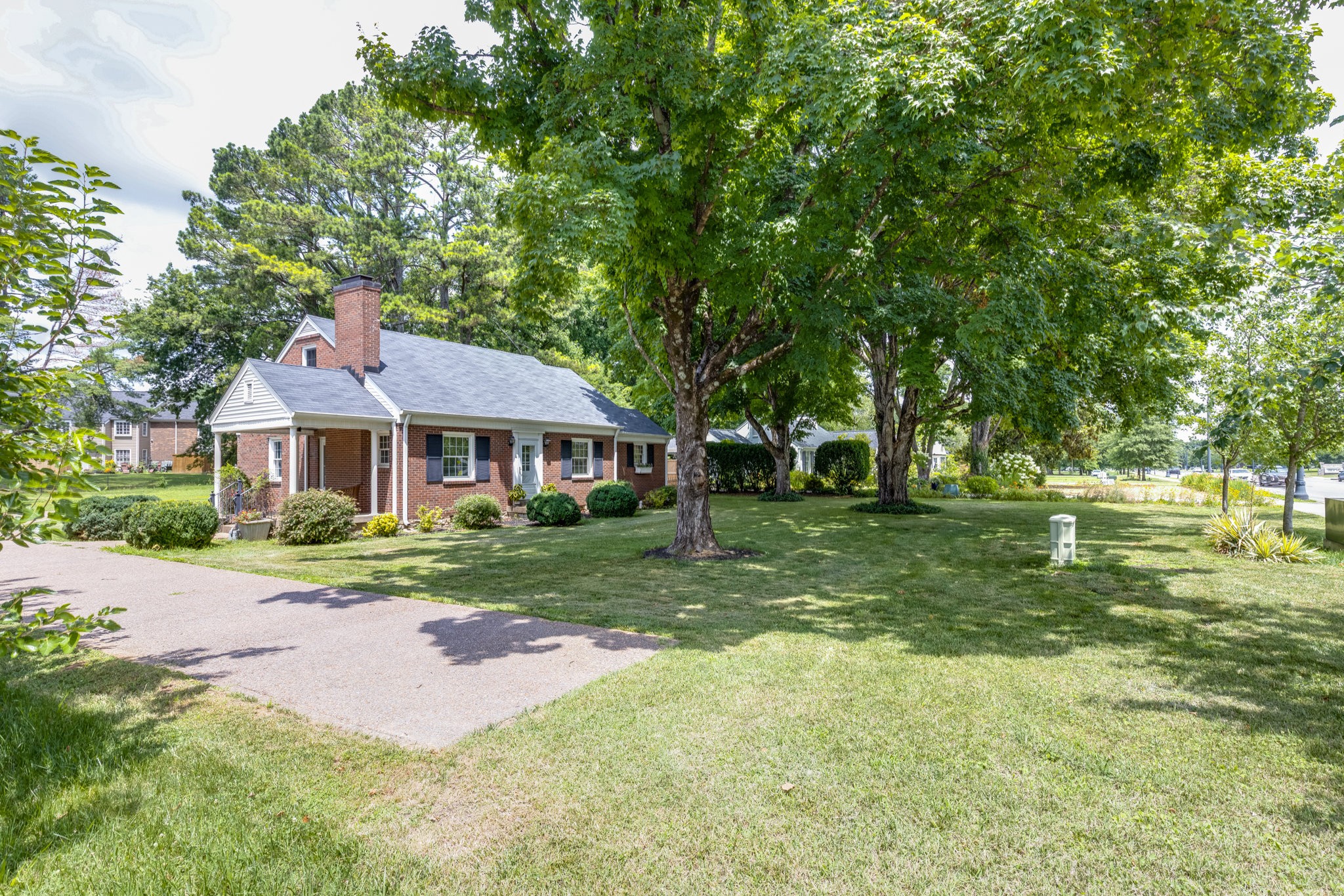 715 Hillsboro Road Franklin, TN 37064 - Photo 4 of 40