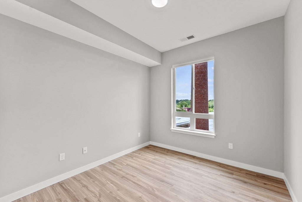 999 Main Street, Unit 208 Hanson, MA 02341 - Photo 13 of 21