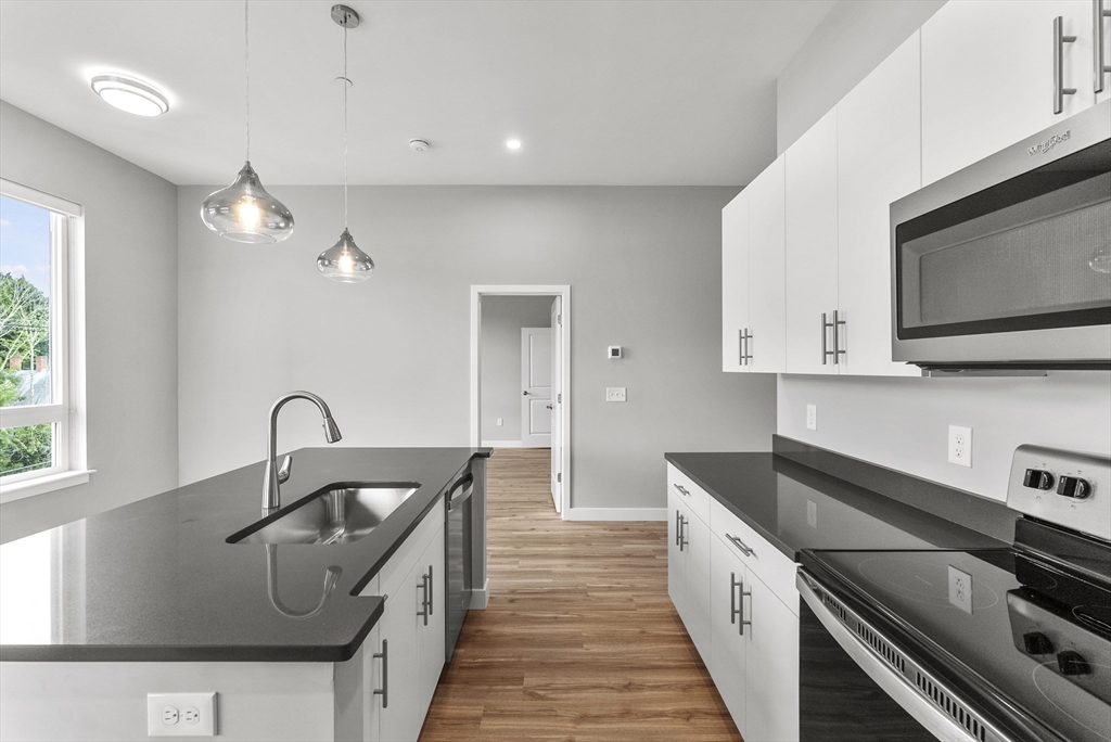 999 Main Street, Unit 208 Hanson, MA 02341 - Photo 7 of 21