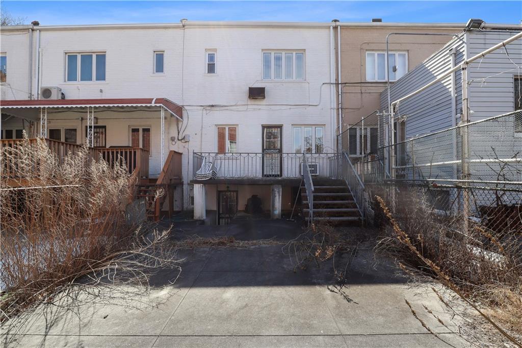 2815 Ave Y Brooklyn, NY 11235 - Photo 20 of 21 a view of a brick house with many windows