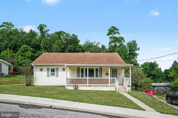 $275,000 | 18 Holly Street, Mount Holly Springs, PA 17065