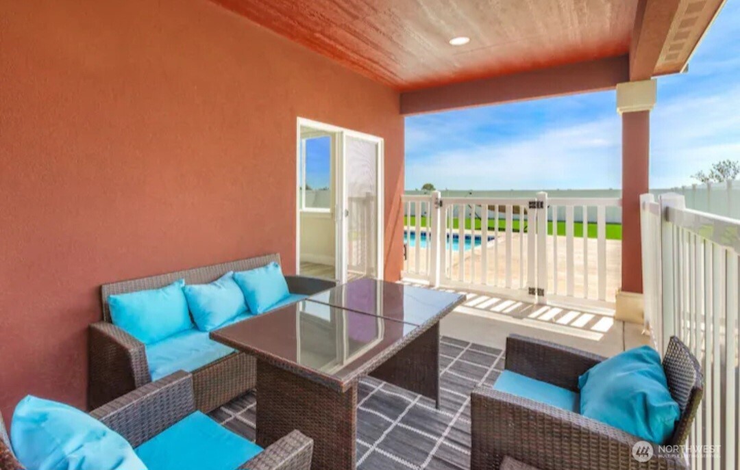 808 Q Street Southwest Quincy, WA 98848 - Photo 3 of 33