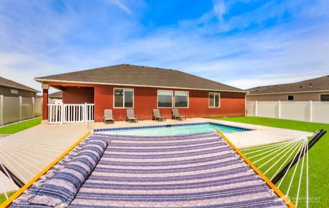 808 Q Street Southwest Quincy, WA 98848 - Photo 4 of 33