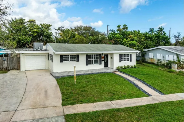$3,100 | 1414 Michigan Drive, Lake Worth Beach, FL 33461