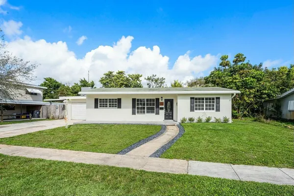 $3,100 | 1414 Michigan Drive, Lake Worth Beach, FL 33461