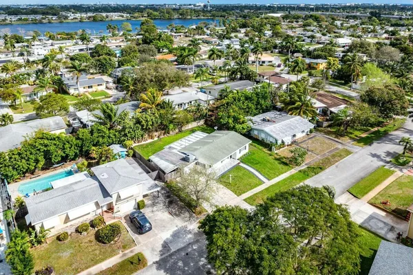 $3,100 | 1414 Michigan Drive, Lake Worth Beach, FL 33461