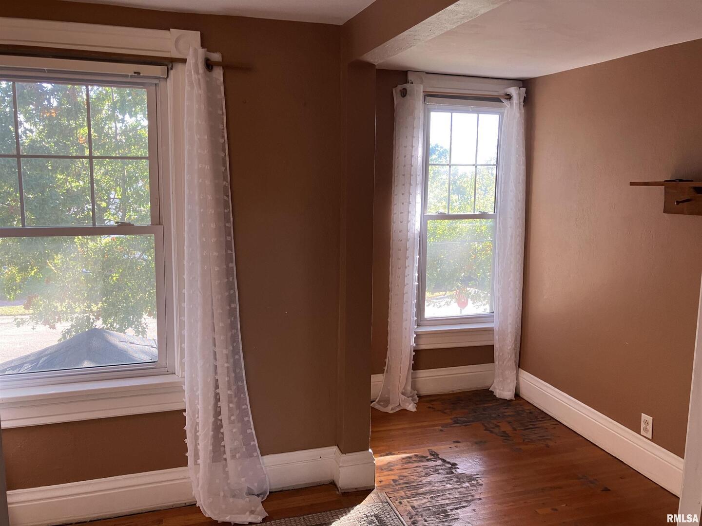 837 Beach Street Kewanee, IL 61443 - Photo 31 of 54 a view of an empty room and window