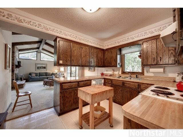 1541 Rice Creek Road Northeast Fridley, MN 55432 - Photo 10 of 18