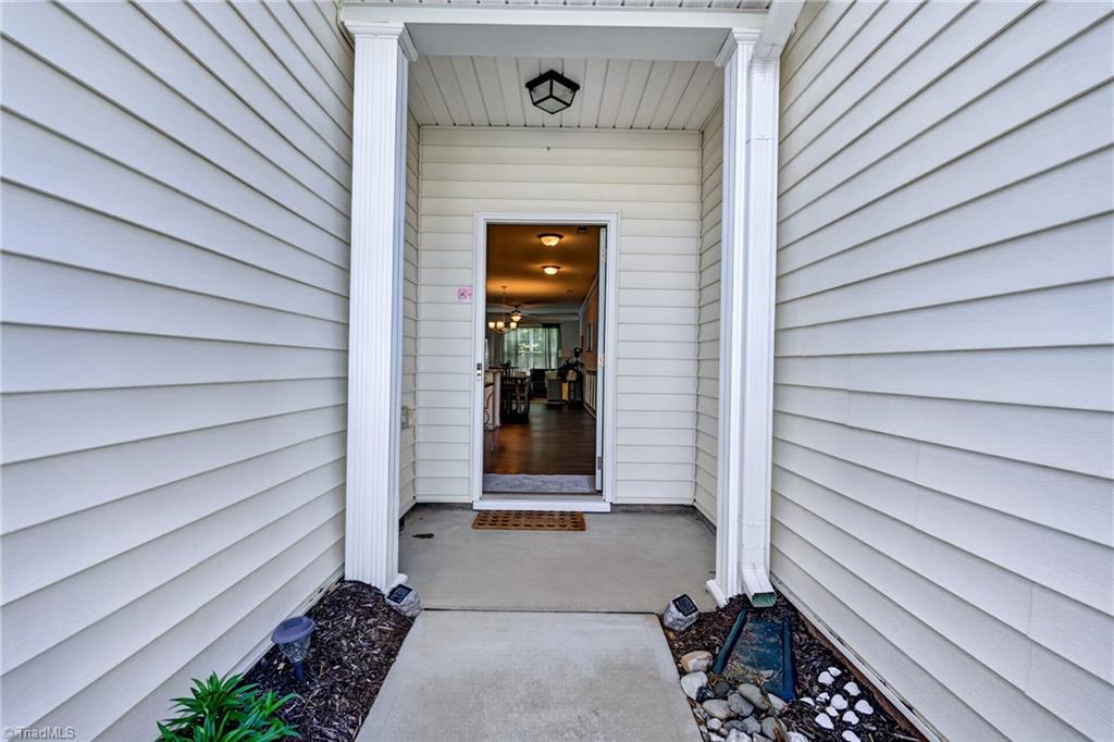 30 Finley Ridge Way Greensboro, NC 27455 - Photo 3 of 47