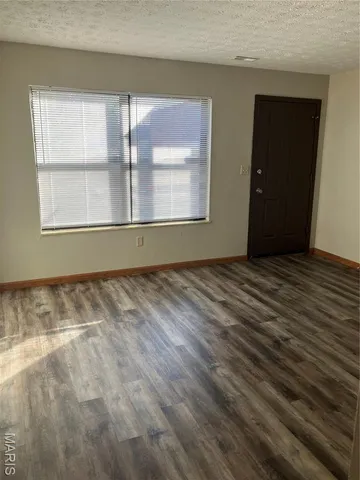 $1,075 | 1009 Belle Valley Drive, Unit 2, Belleville, IL 62220