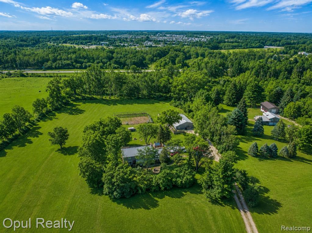 8855 Gross Road Dexter, MI 48130 - Photo 8 of 45