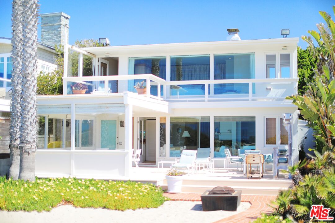 31008 Broad Beach Road Malibu, CA 90265 - Photo 39 of 40 front view of house with a yard