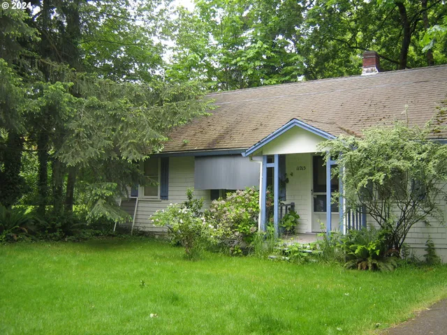 $2,700,000 | 11215 Southwest Hall Boulevard, Portland, OR 97223