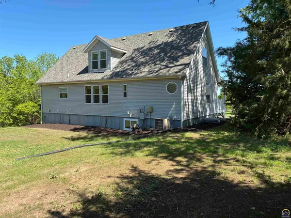 $345,000 | 1216 Seminole Drive, St. Marys, KS 66536