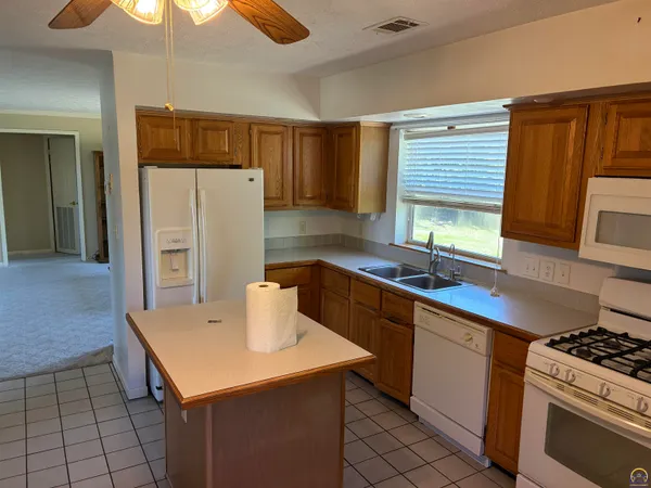 $345,000 | 1216 Seminole Drive, St. Marys, KS 66536