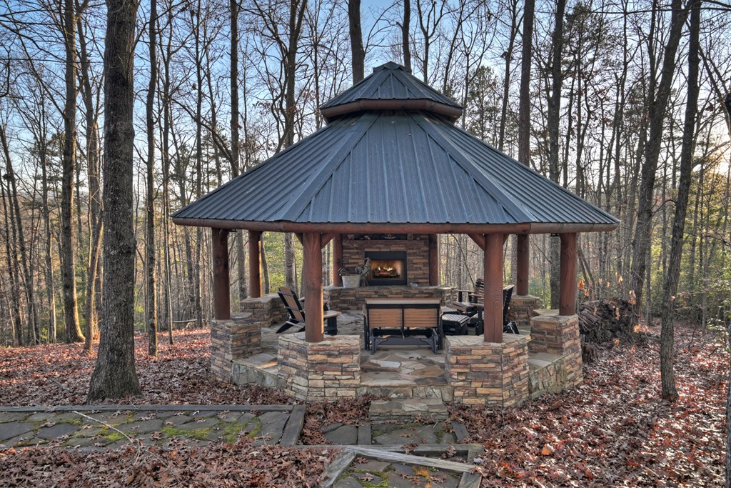 2220 Mountain Tops Road Blue Ridge, GA 30513 - Photo 13 of 79
