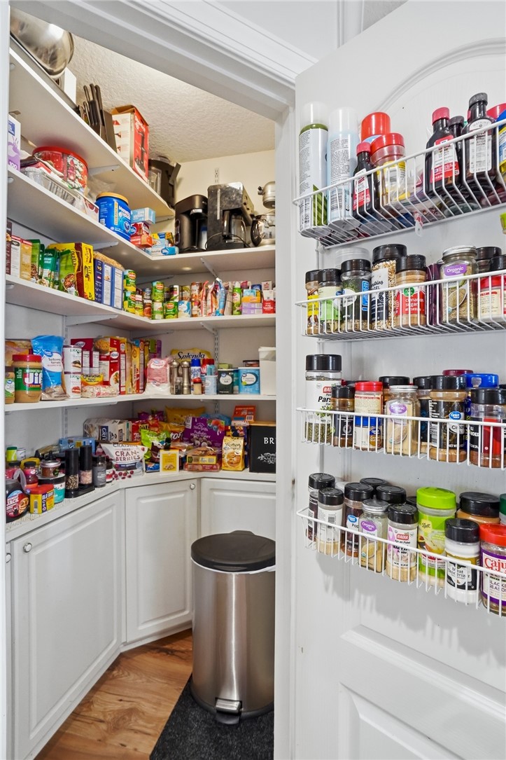 110 Old Wharf Road Brunswick, GA 31523 - Photo 14 of 79 Kitchen Pantry