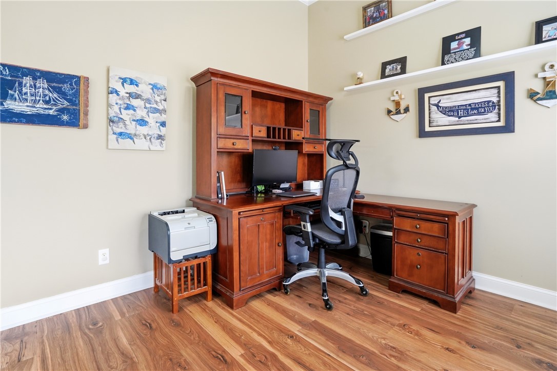 110 Old Wharf Road Brunswick, GA 31523 - Photo 3 of 79 Home Office or Formal Living Room