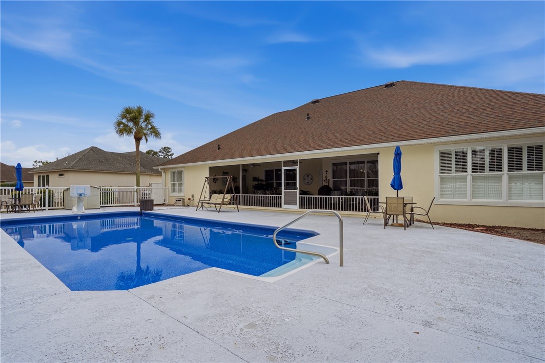 110 Old Wharf Road Brunswick, GA 31523 - Photo 57 of 79 Swimming Pool