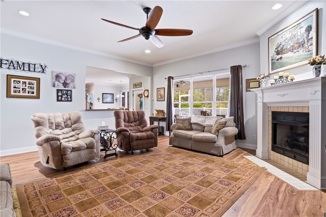 110 Old Wharf Road Brunswick, GA 31523 - Photo 7 of 79 `Family Room