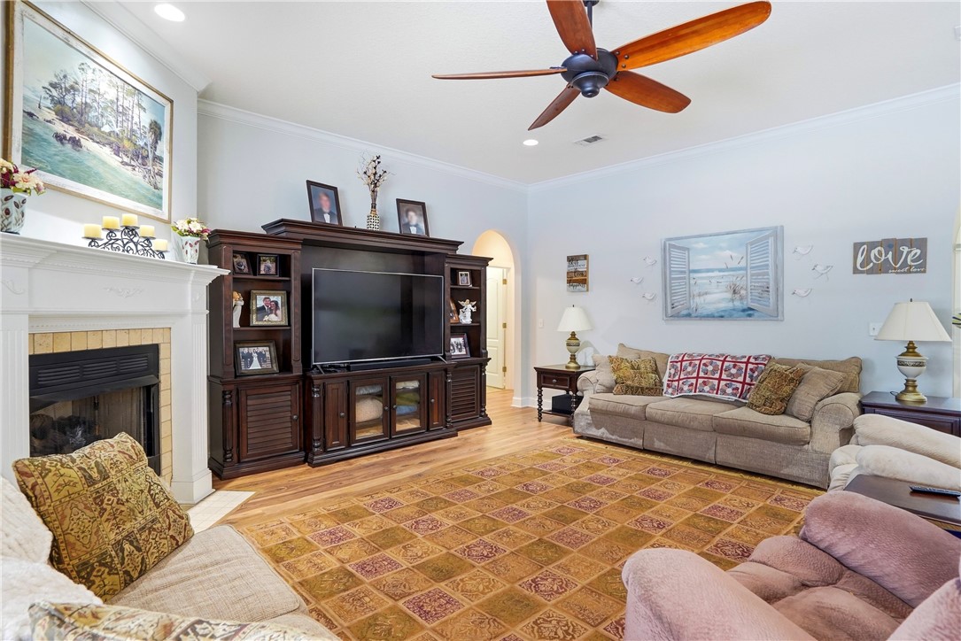 110 Old Wharf Road Brunswick, GA 31523 - Photo 8 of 79 Family Room