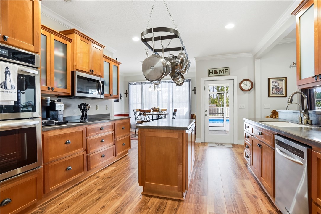 110 Old Wharf Road Brunswick, GA 31523 - Photo 10 of 79 Kitchen
