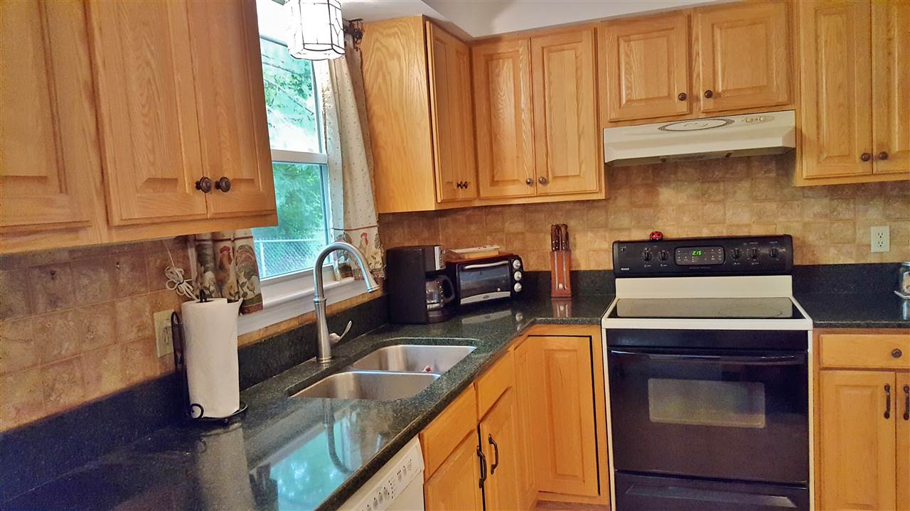 511 Pickering Street Manchester, NH 03104 - Photo 5 of 23 Gallery Image 5