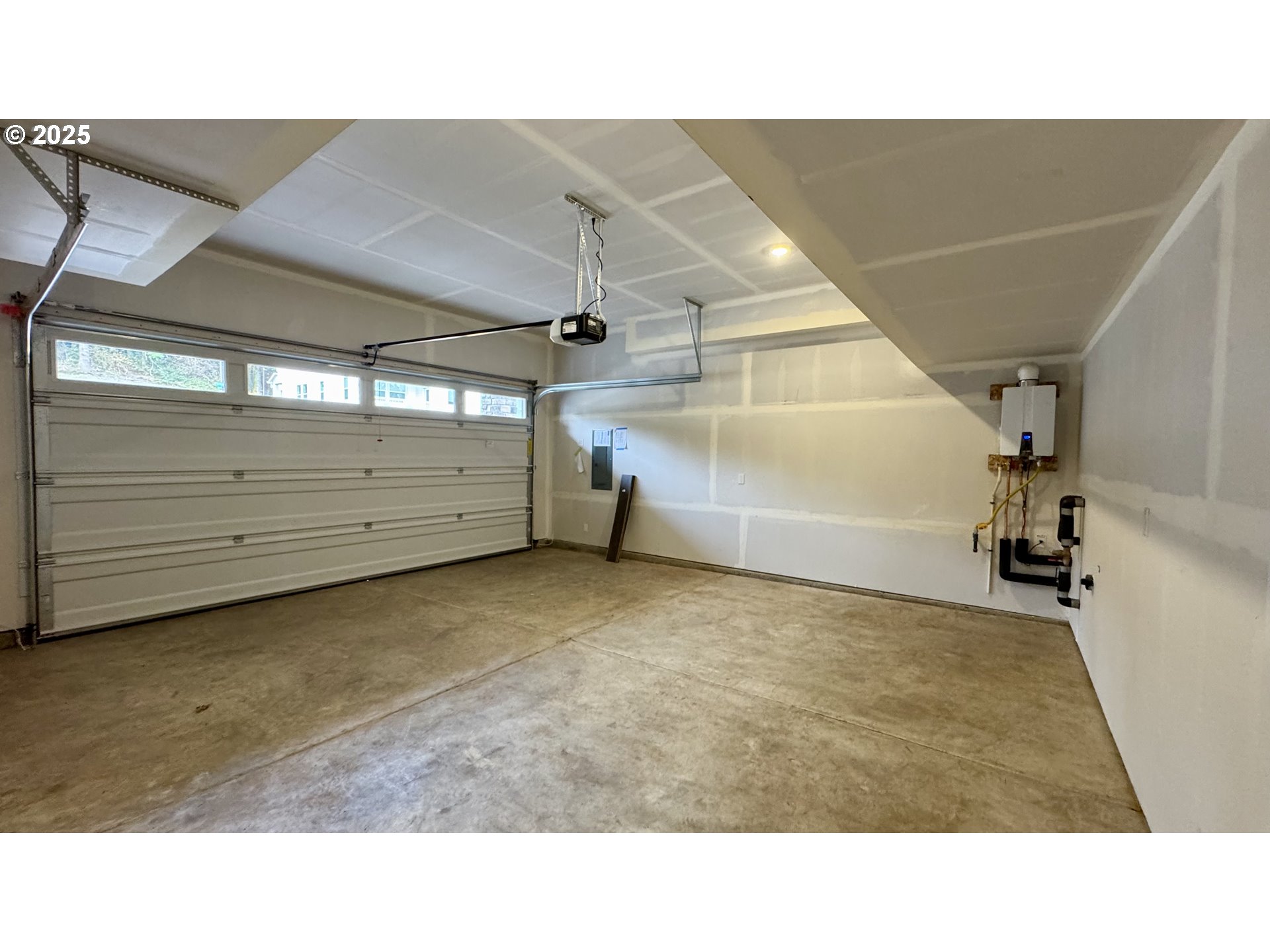 17614 Southwest Watchman Lane Beaverton, OR 97007 - Photo 18 of 36