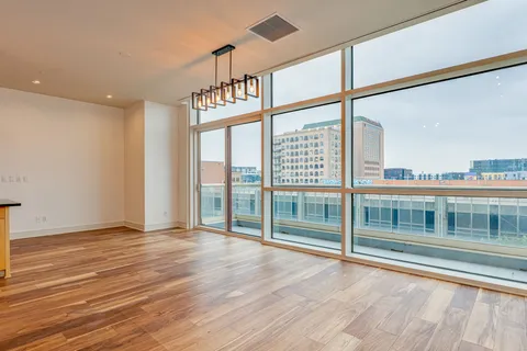 $519,900 | 555 East 5th Street, Unit 523, Austin, TX 78701