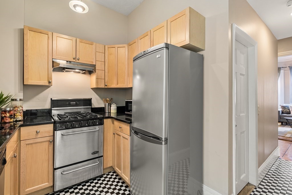 34 Appleton Street, Unit 2 Boston, MA 02116 - Photo 13 of 23 Gallery Image 13