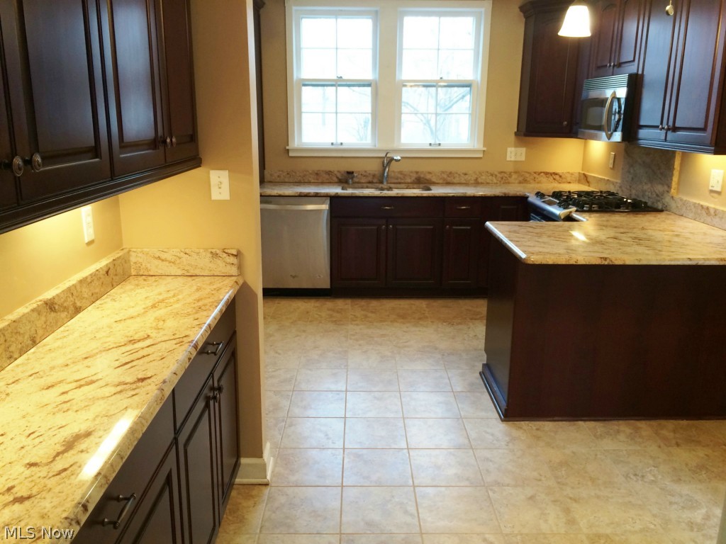 3666 Traynham Road Shaker Heights, OH 44122 - Photo 7 of 21 Gallery Image 7