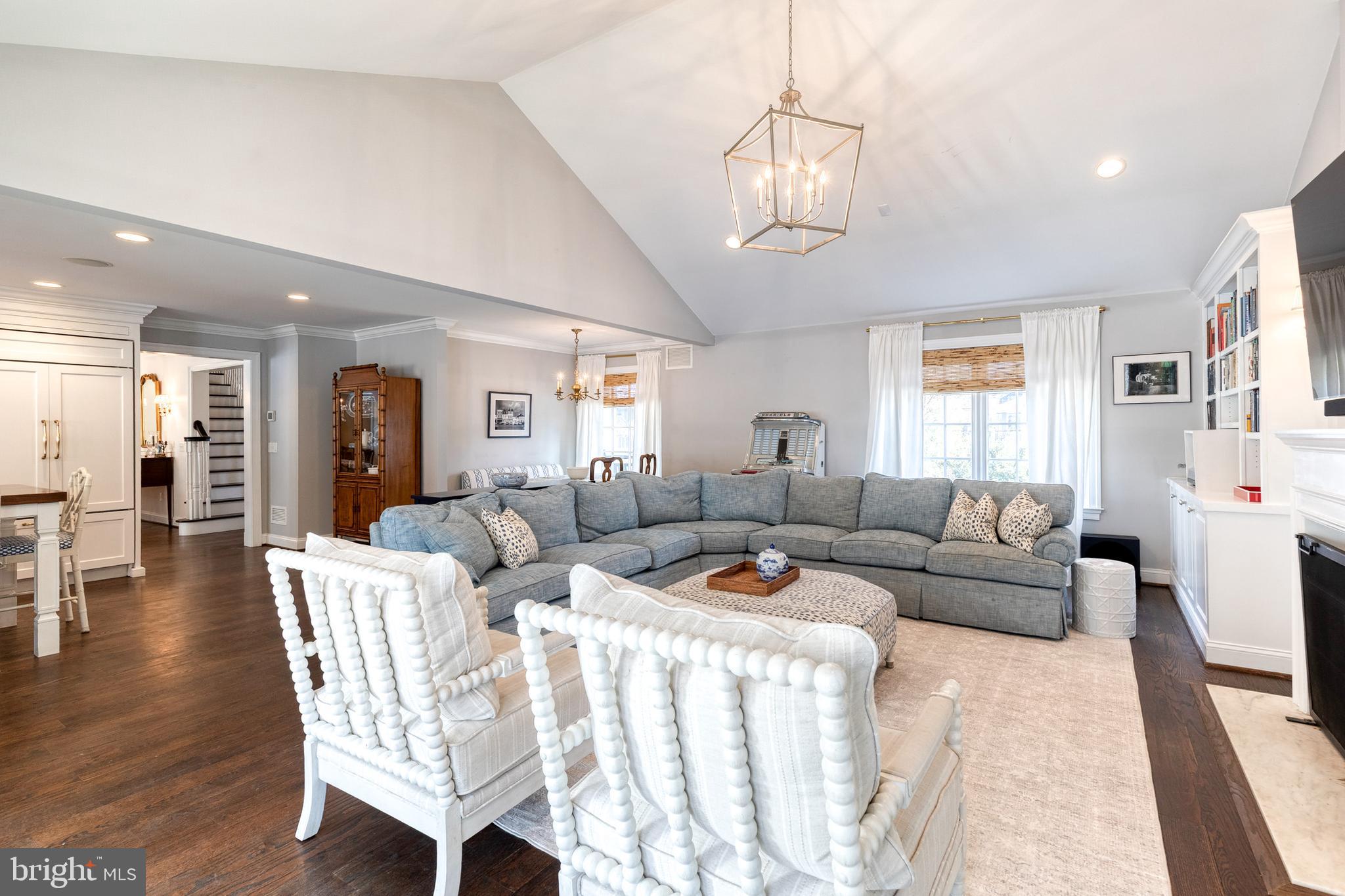 1808 Circle Road Baltimore, MD 21204 - Photo 14 of 64 a living room with furniture a dining table and chairs