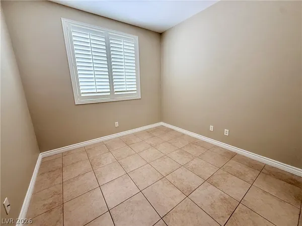 $2,200 | 9855 Shadow Grove Avenue, Las Vegas, NV 89148