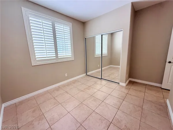 $2,200 | 9855 Shadow Grove Avenue, Las Vegas, NV 89148