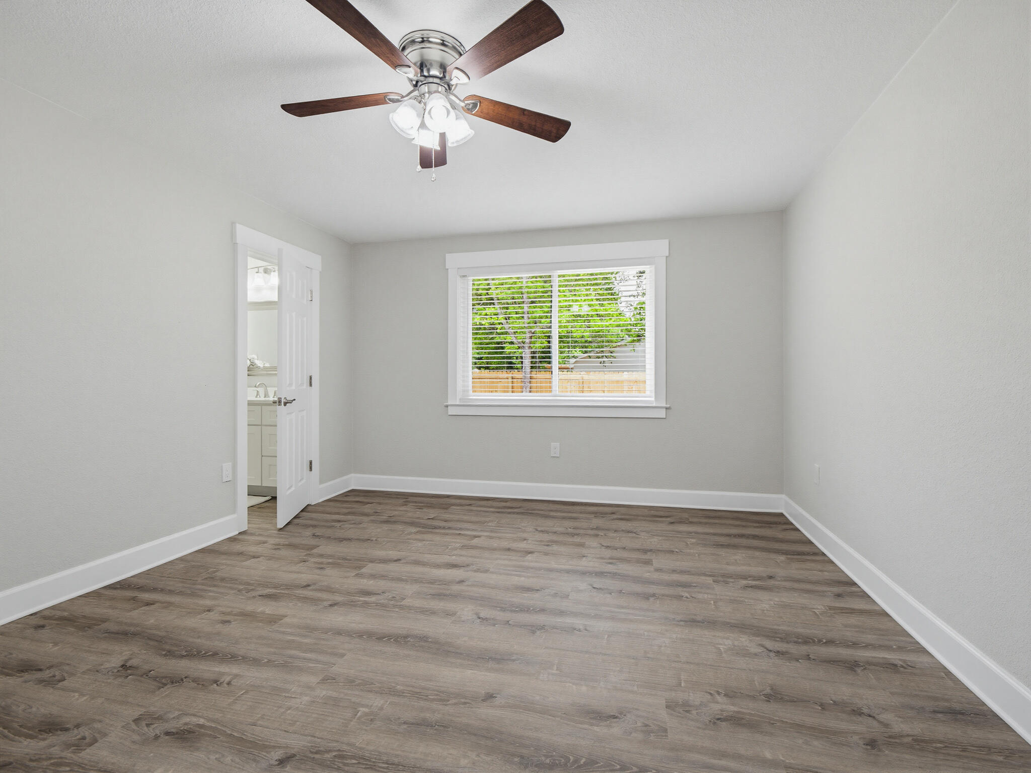5500 Monterrey Road Crestview, FL 32539 - Photo 34 of 45 5500 Monterey St-35