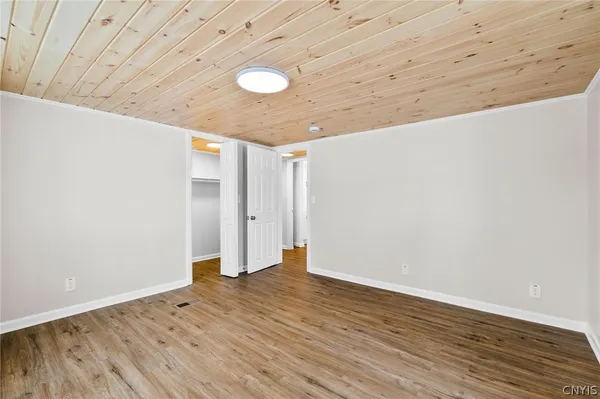 $219,900 | 808 McClanathan Avenue, Vienna, NY 13308