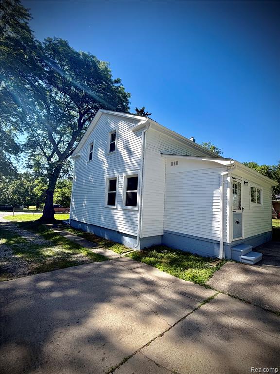 50730 Fairchild Road New Baltimore, MI 48051 - Photo 6 of 55