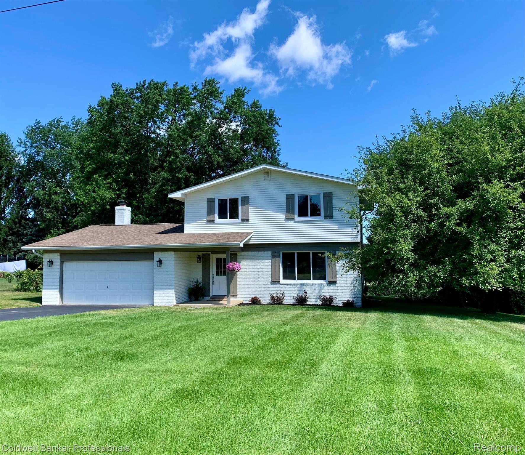 3610 West Drahner Road Oxford, MI 48371 - Photo 1 of 43 Gallery Image 1