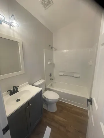 $379,900 | 6981 Paradise Circle, Plainfield, IL 60586