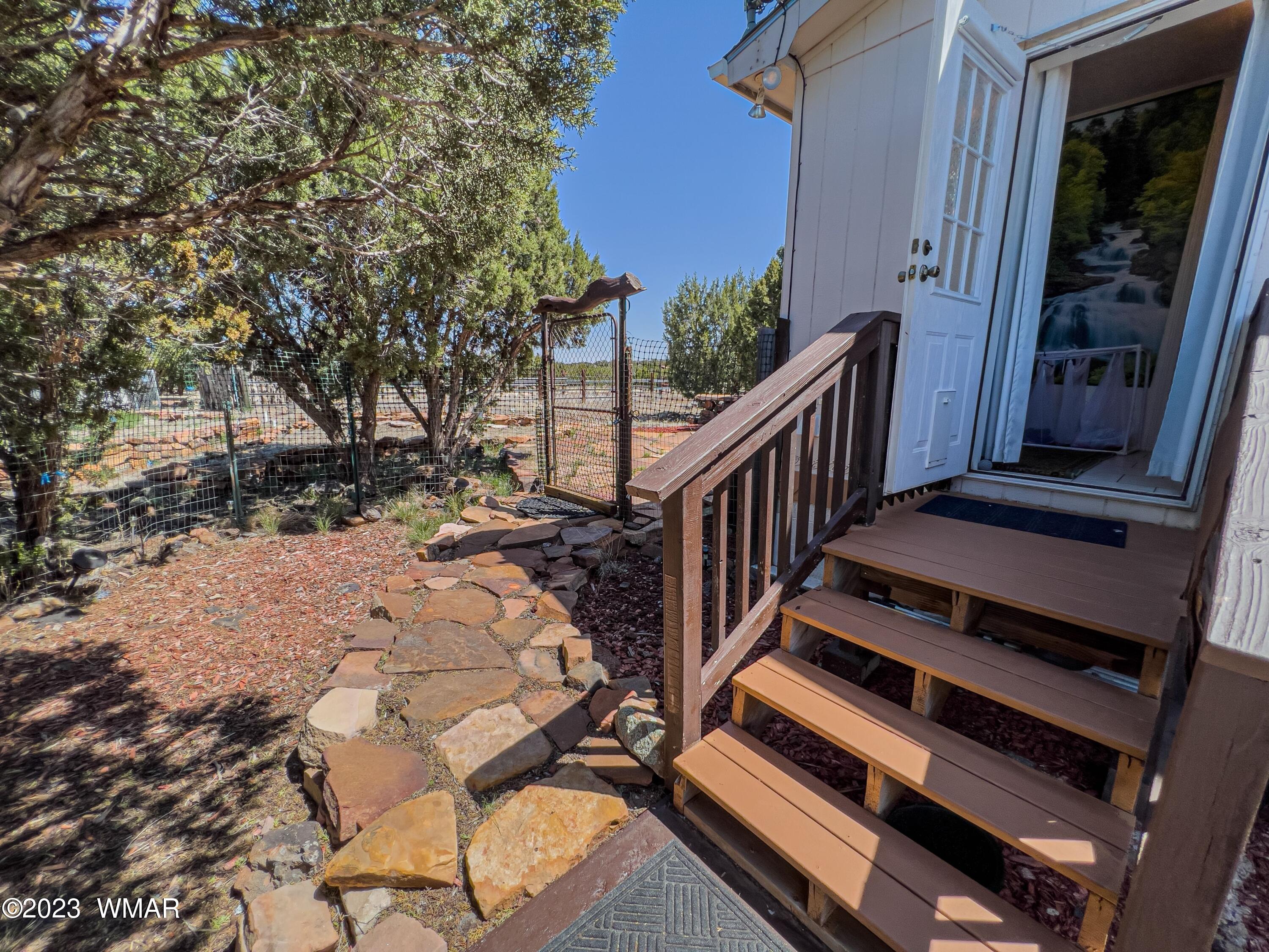 2096 Cs Ranch Road Show Low, AZ 85901 - Photo 18 of 27 Gallery Image 18