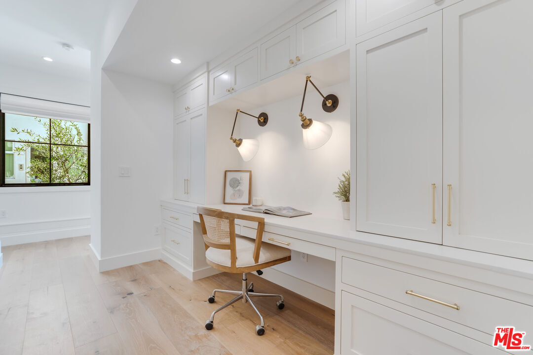 4314 Ocean Drive Manhattan Beach, CA 90266 - Photo 41 of 46 a view of entryway and hall with wooden floor