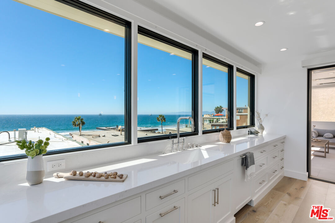 4314 Ocean Drive Manhattan Beach, CA 90266 - Photo 9 of 46