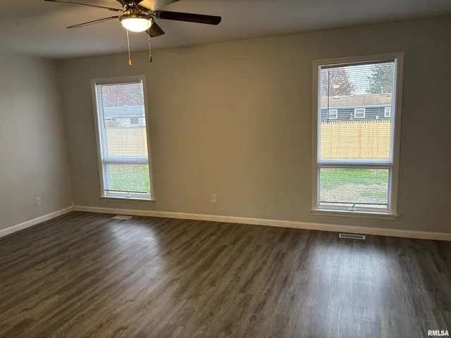 $275,000 | 1208 5th Street, Pawnee, IL 62558