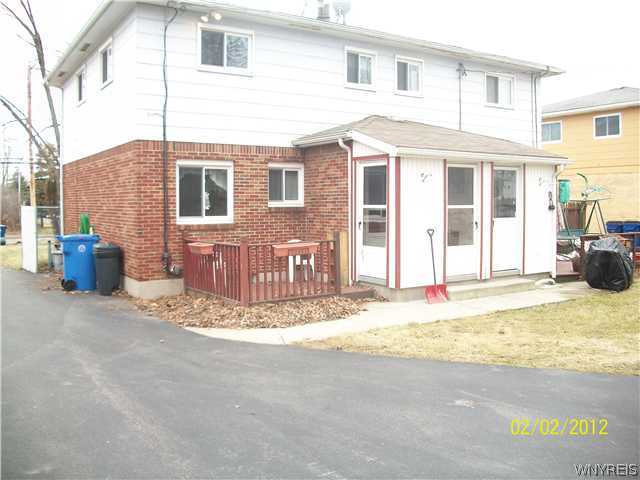 188 Hartford Road Amherst, NY 14226 - Photo 1 of 1 Exterior Front