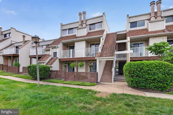 $364,990 | 1006 Warwick Court, Unit B, Sterling, VA 20164