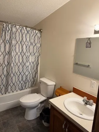 $274,900 | 14074 South Elder Avenue, Grant, MI 49327