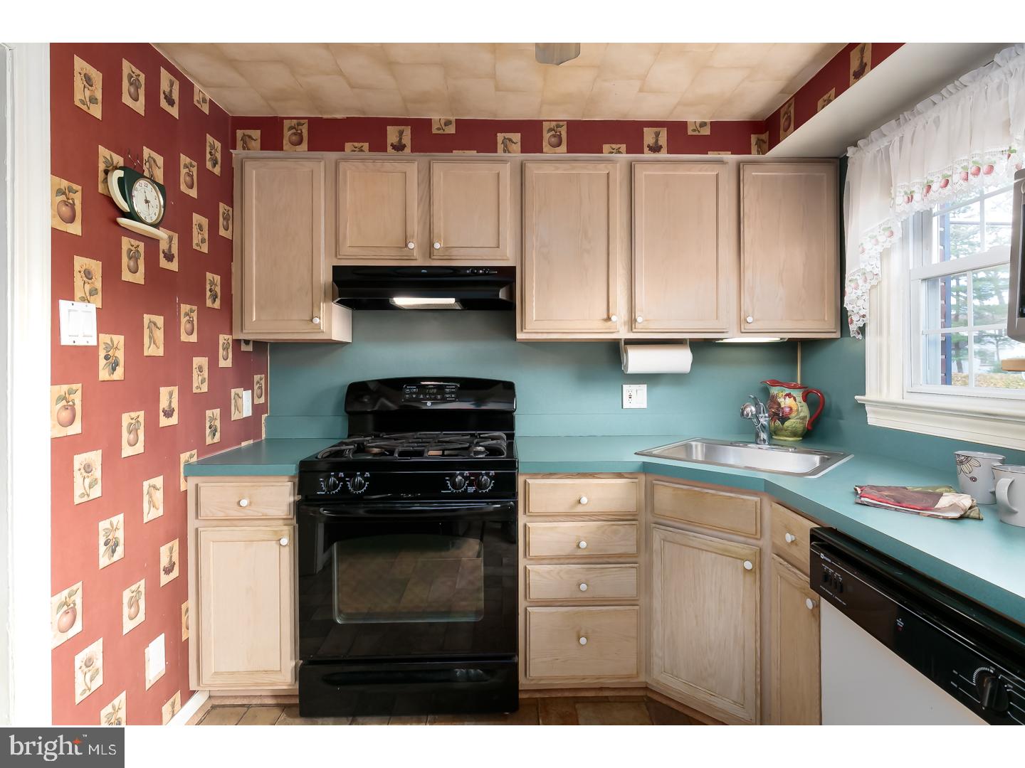 710 Filbert Street Palmyra, NJ 08065 - Photo 11 of 23 Kitchen